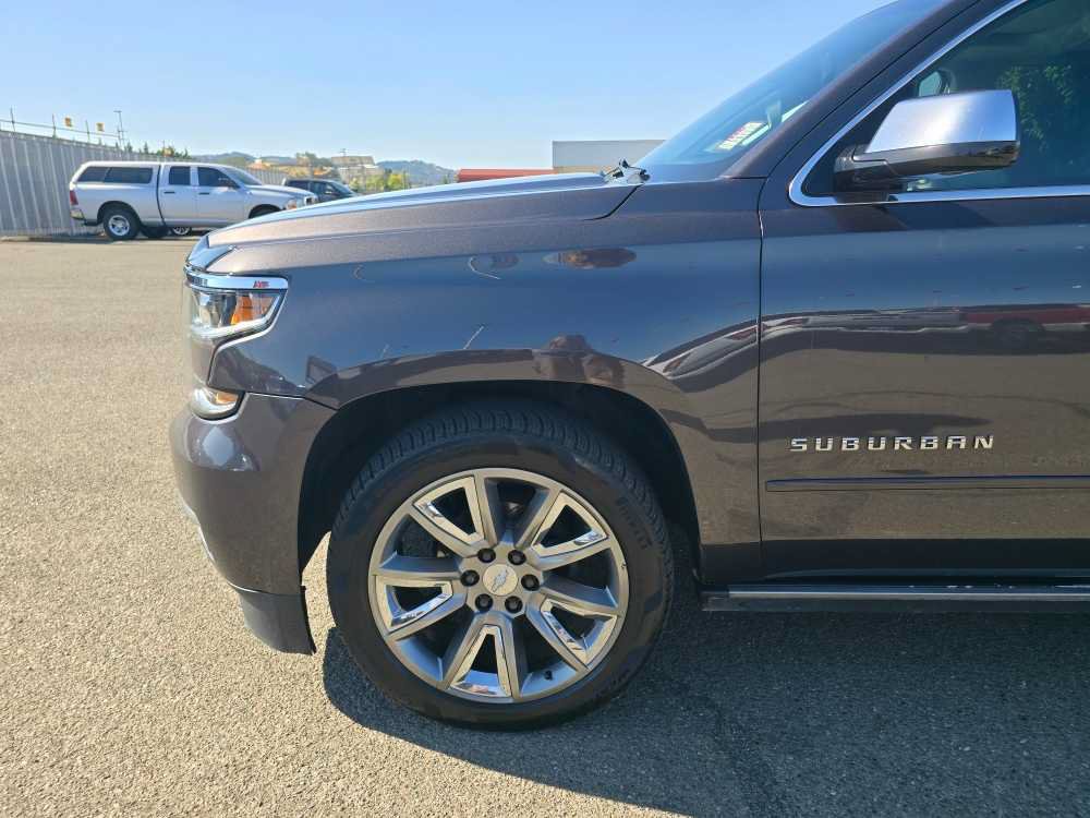 Used 2017 Chevrolet Suburban Premier AWD/4WD image 19