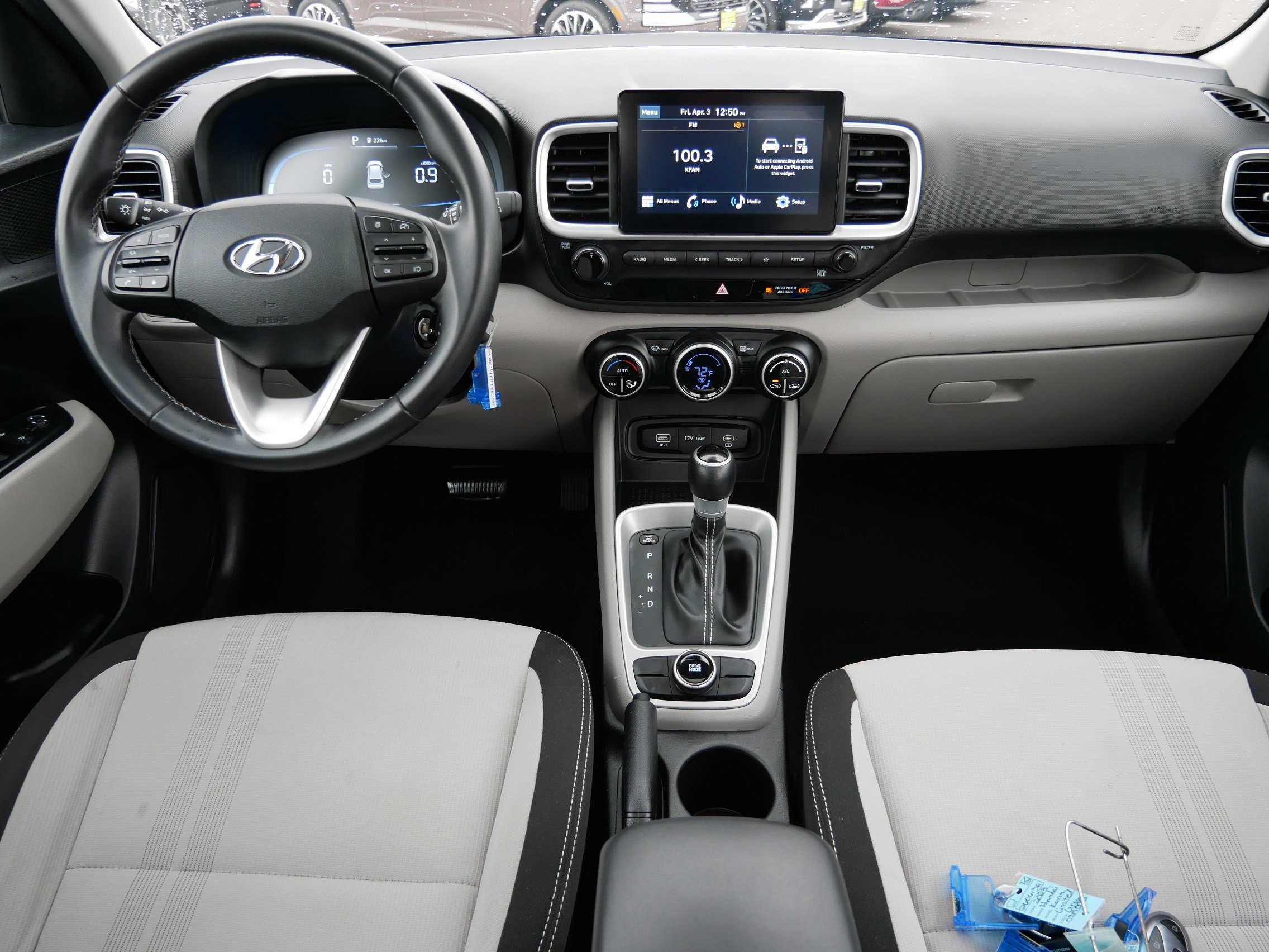 Certified 2023 Hyundai Venue SEL FWD image 10