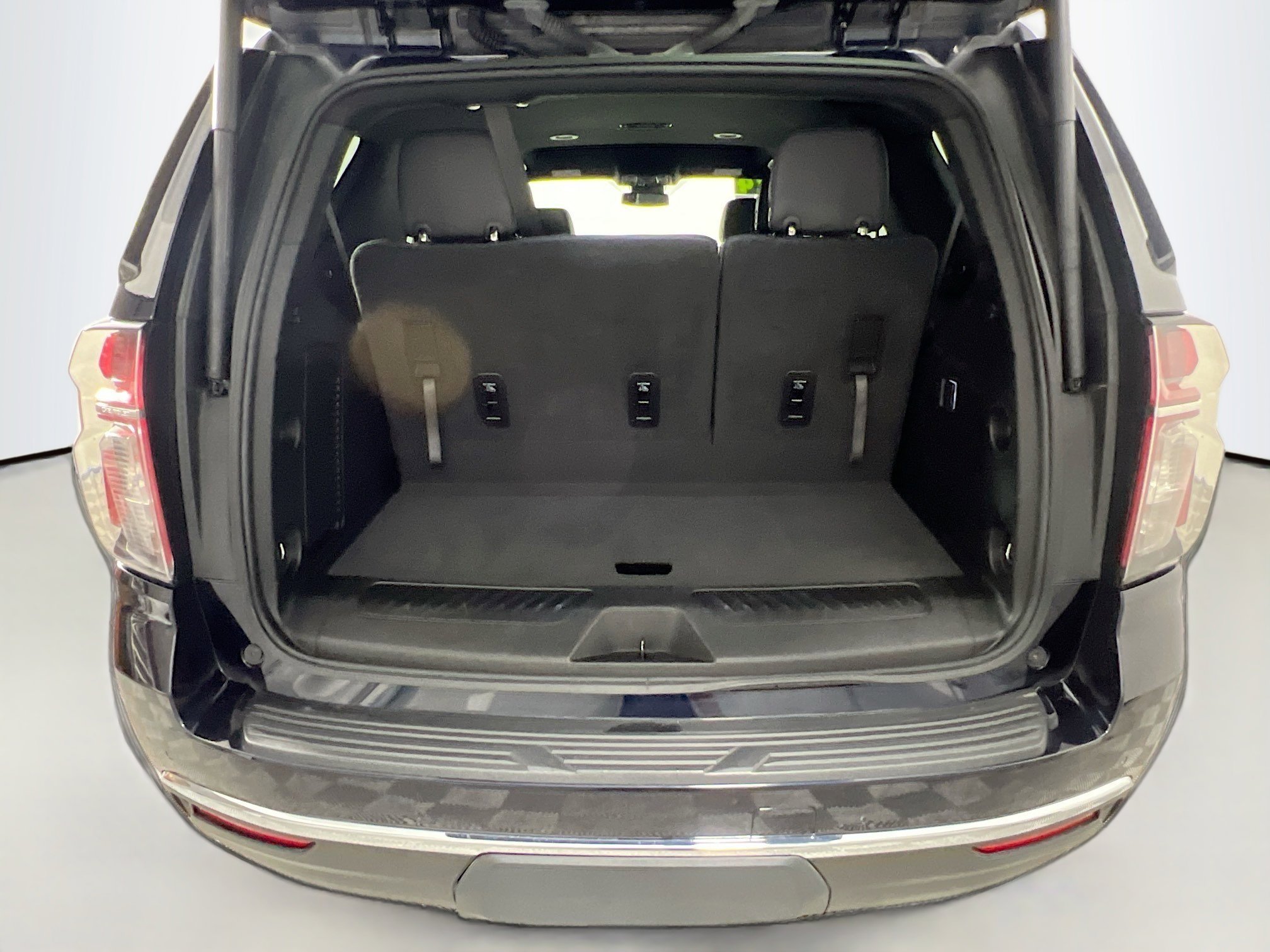 Used 2024 Chevrolet Tahoe LT image 34