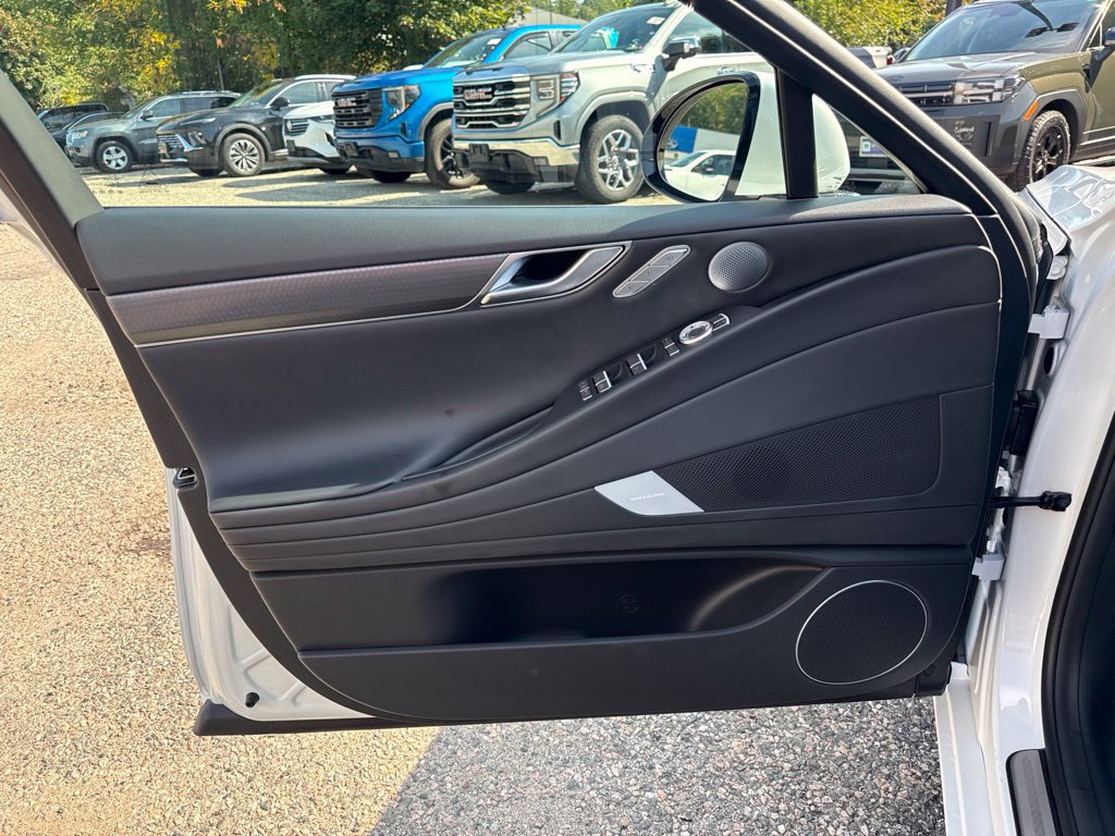 Used 2025 Genesis G80 3.5T Sport AWD/4WD image 12