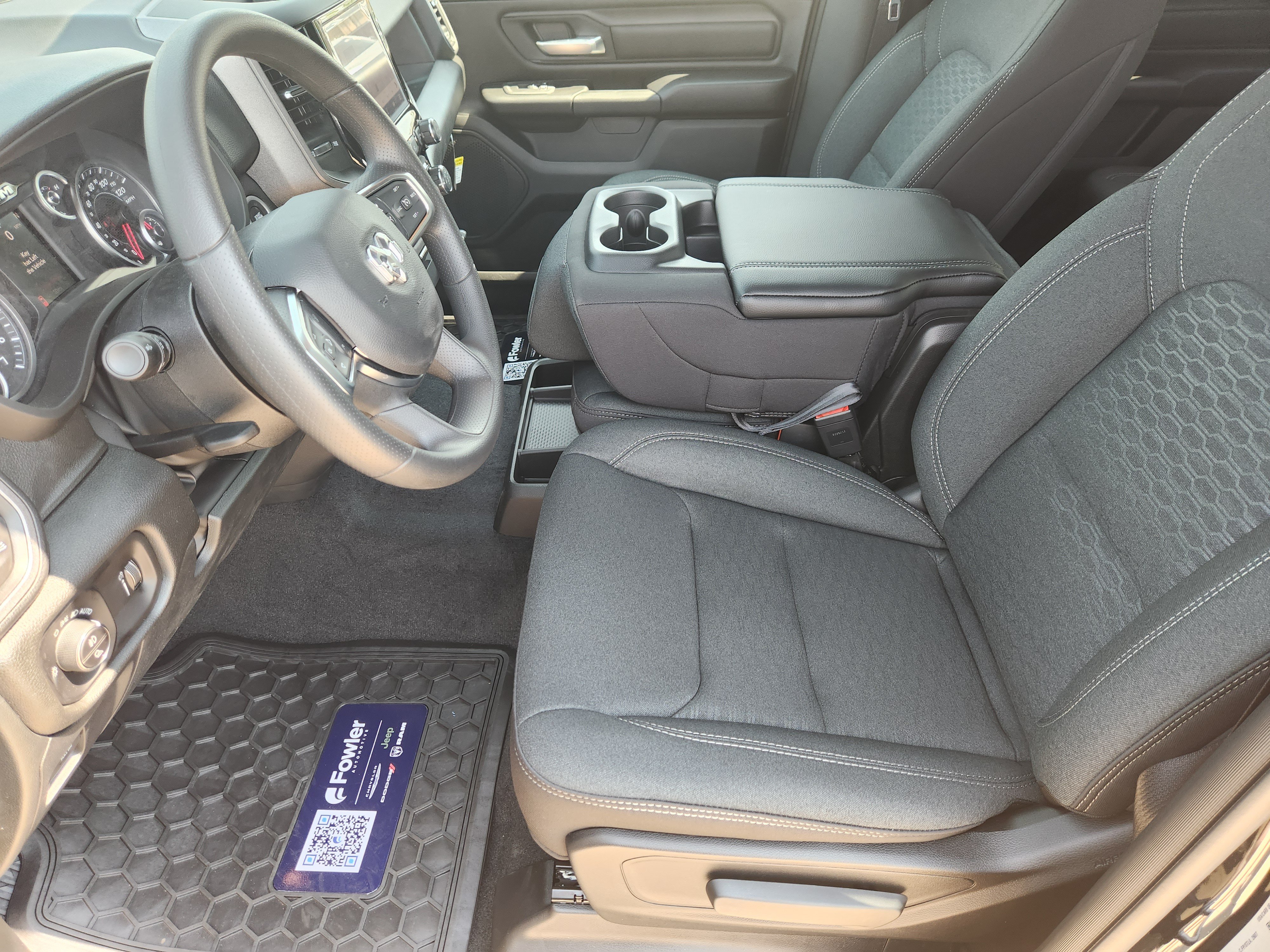 New 2026 RAM 1500 Express AWD/4WD image 9