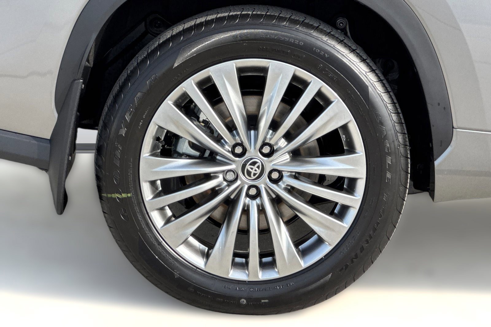 New 2026 Toyota Highlander Platinum image 10