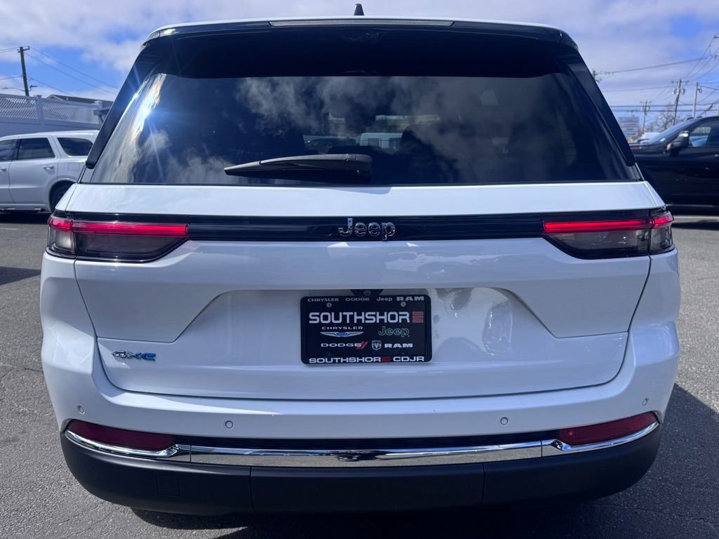 Used 2024 Jeep Grand Cherokee Limited 4xe w/ Luxury Tech Group II image 6