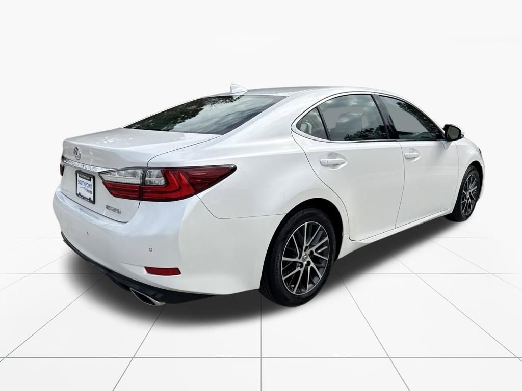 Used 2018 Lexus ES 350 w/ Luxury Package w/Wood Trim image 9