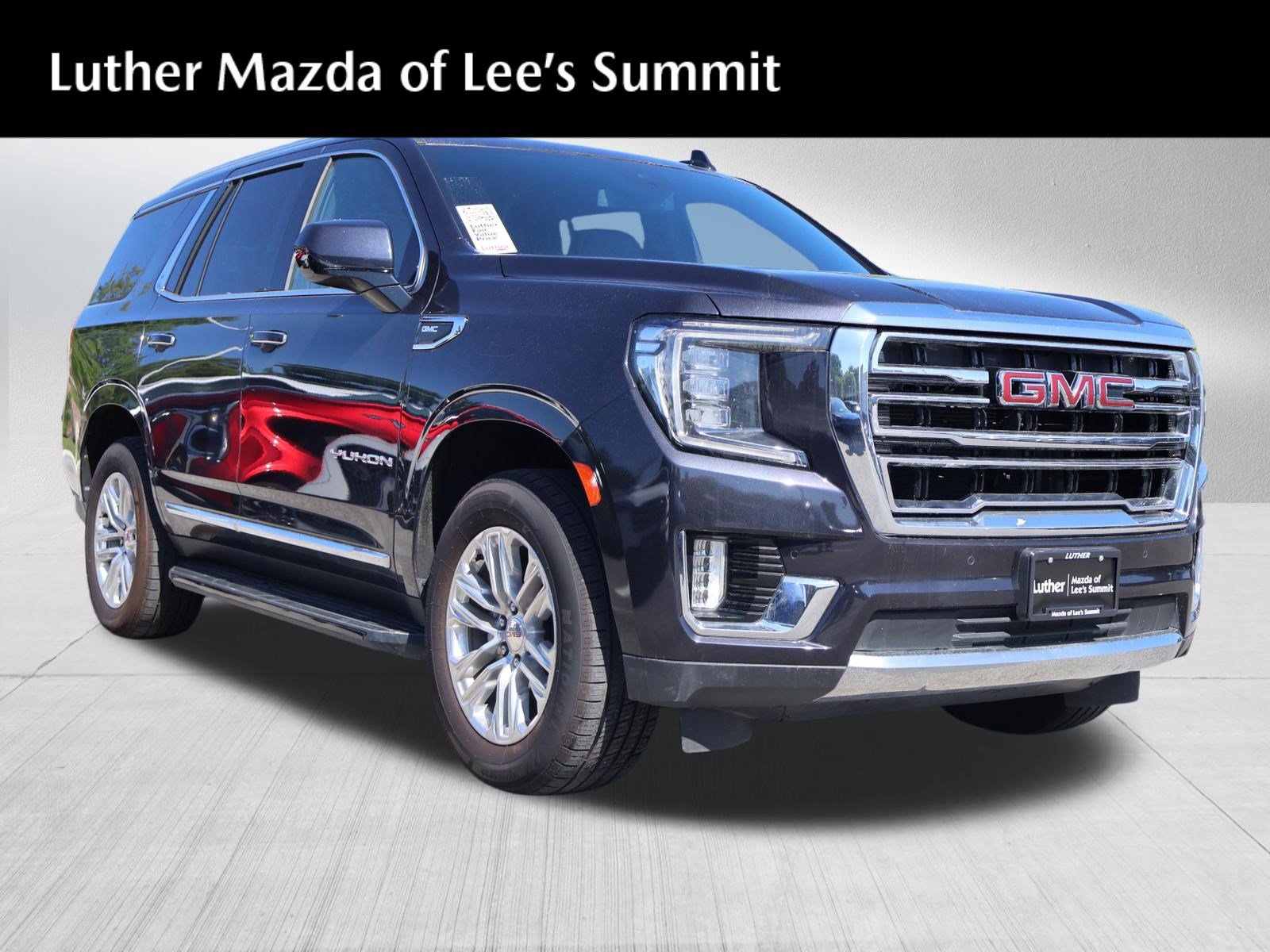 Used 2024 GMC Yukon SLT AWD/4WD image 1