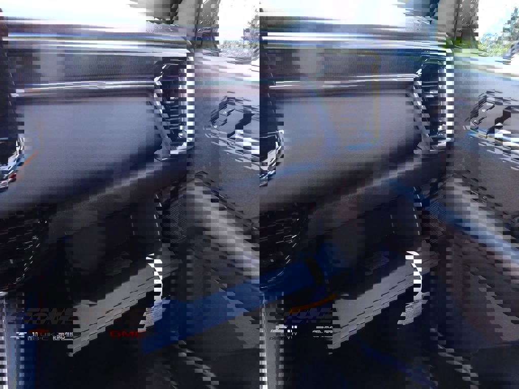 New 2026 GMC Canyon Elevation w/ Convenience Package image 28