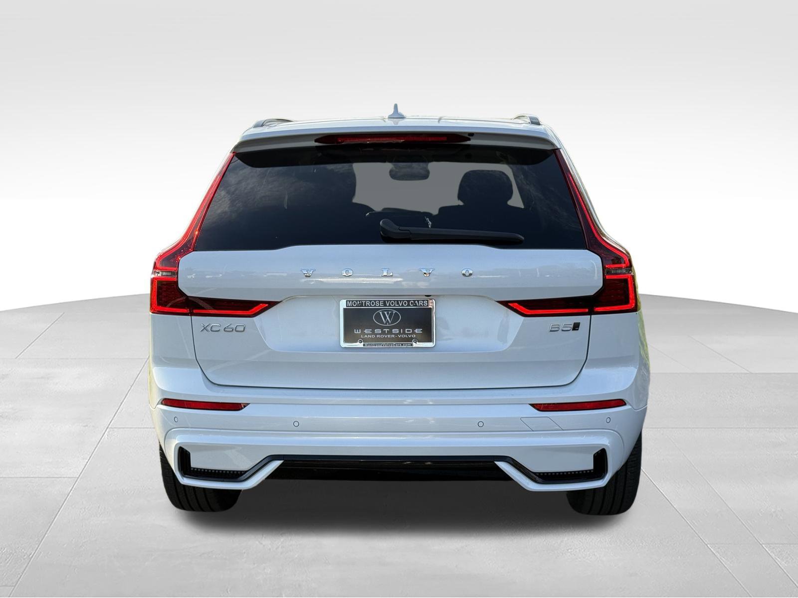 New 2027 Volvo XC60 B5 Core AWD/4WD image 4