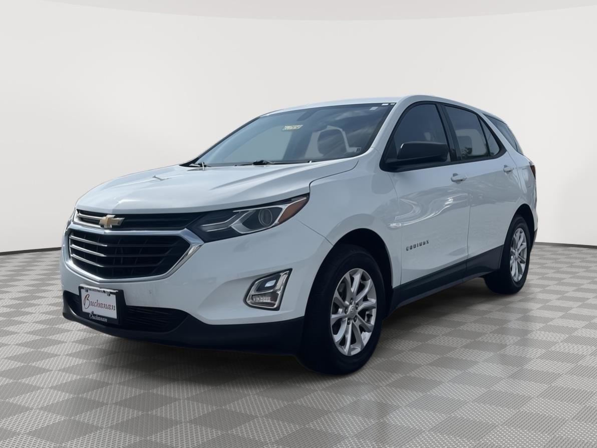 Used 2018 Chevrolet Equinox LS image 2