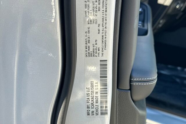 New 2025 Jeep Grand Cherokee L Laredo image 25