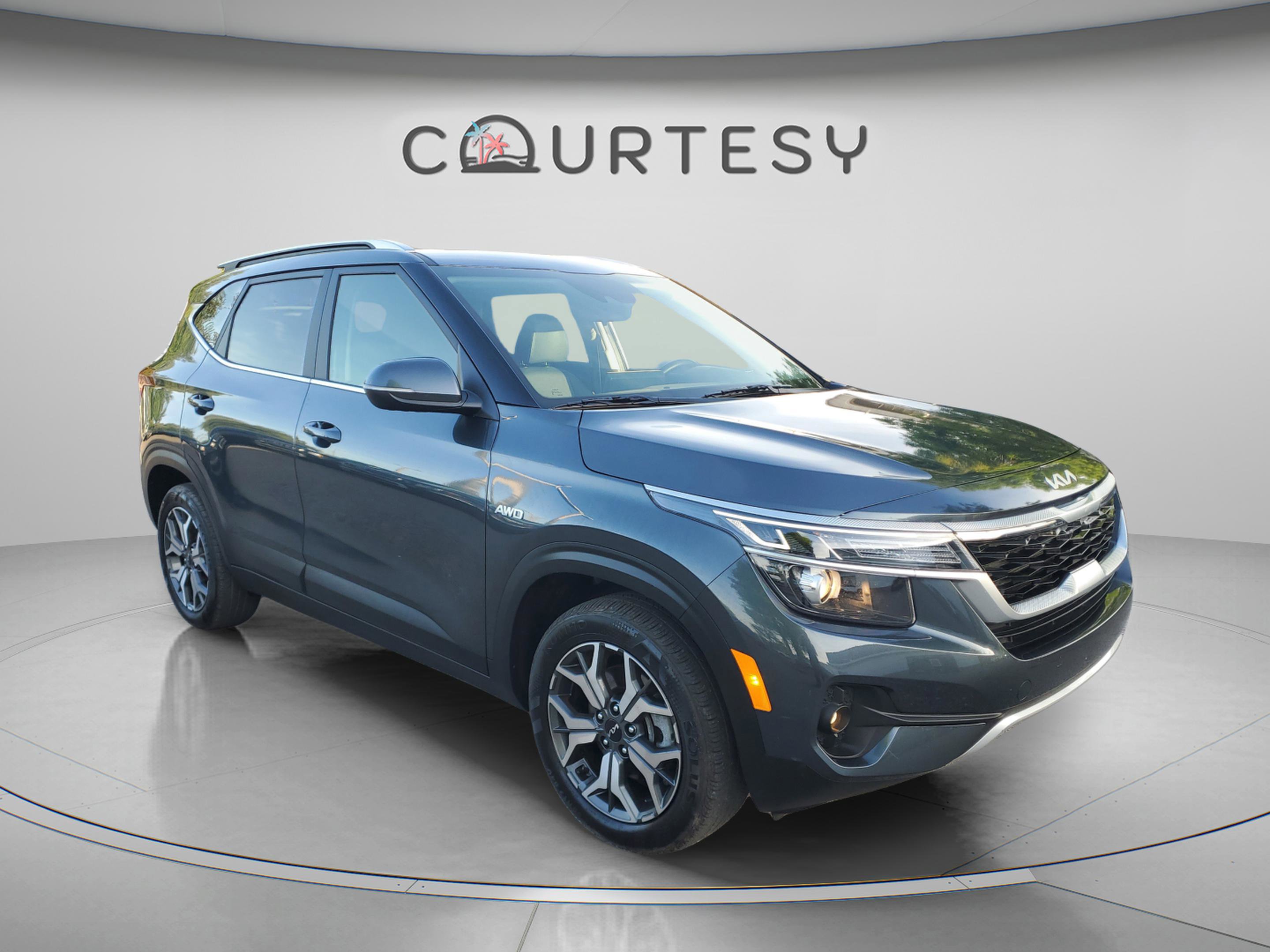 Certified 2023 Kia Seltos EX AWD/4WD image 5