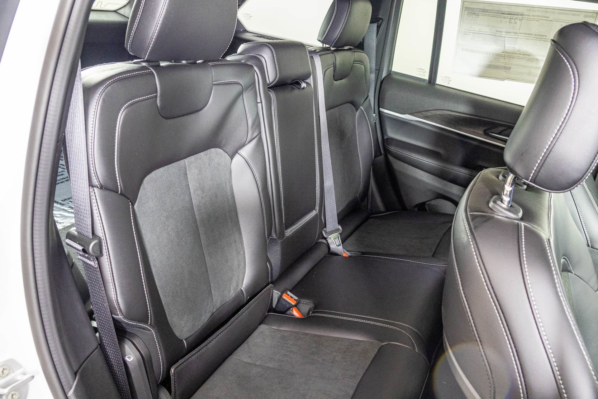 New 2026 Jeep Grand Cherokee Altitude image 40