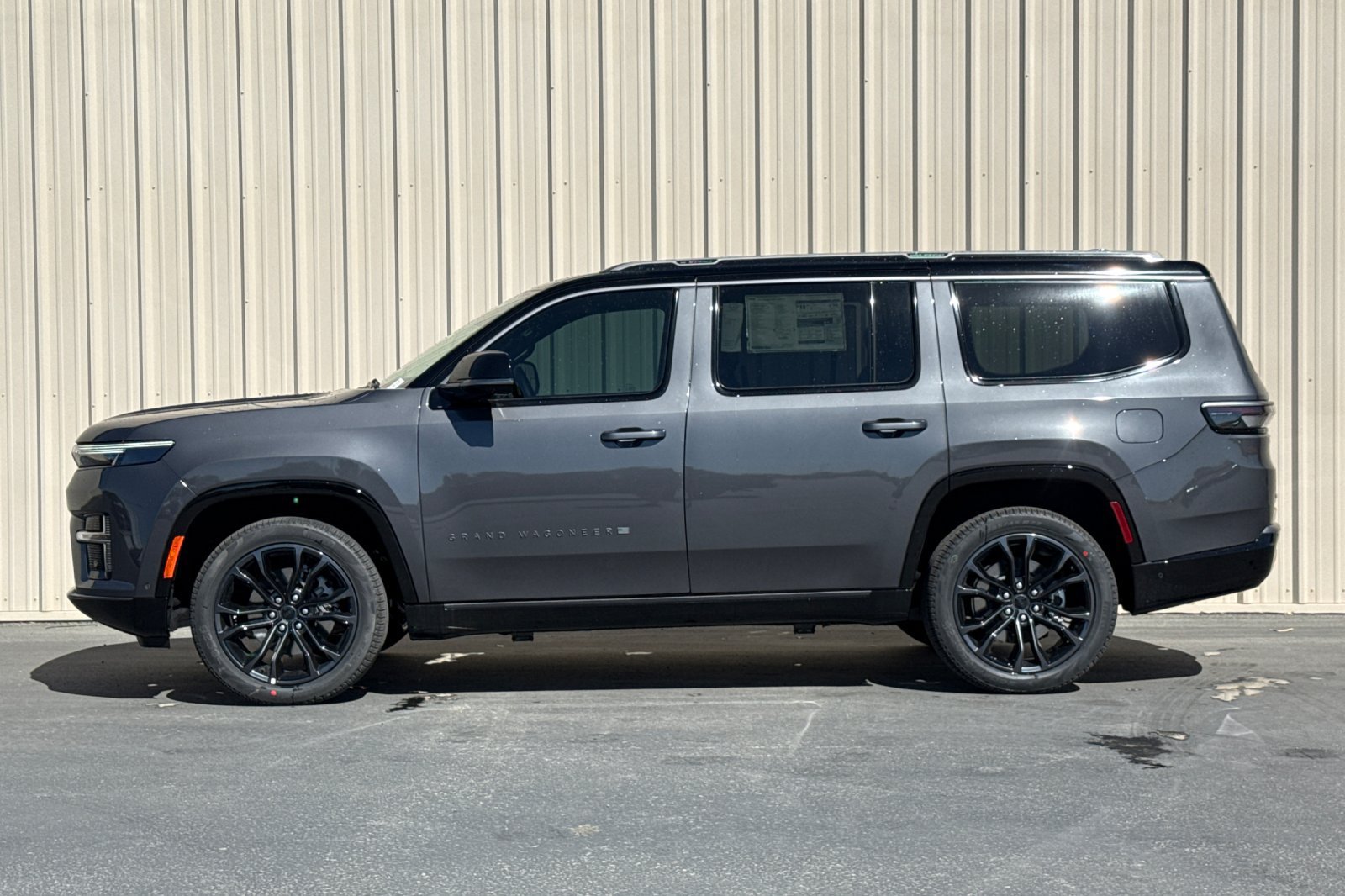 New 2026 Jeep Grand Wagoneer Summit AWD/4WD image 9
