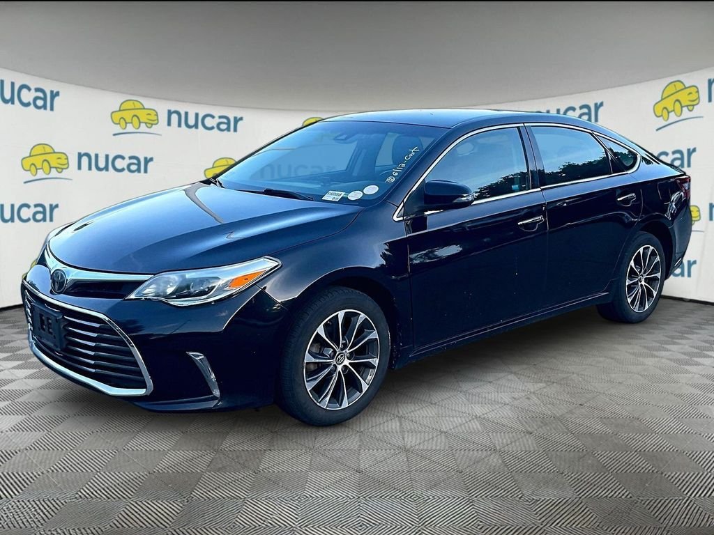 Used 2017 Toyota Avalon XLE w/ Carpet Mat Package FWD image 3