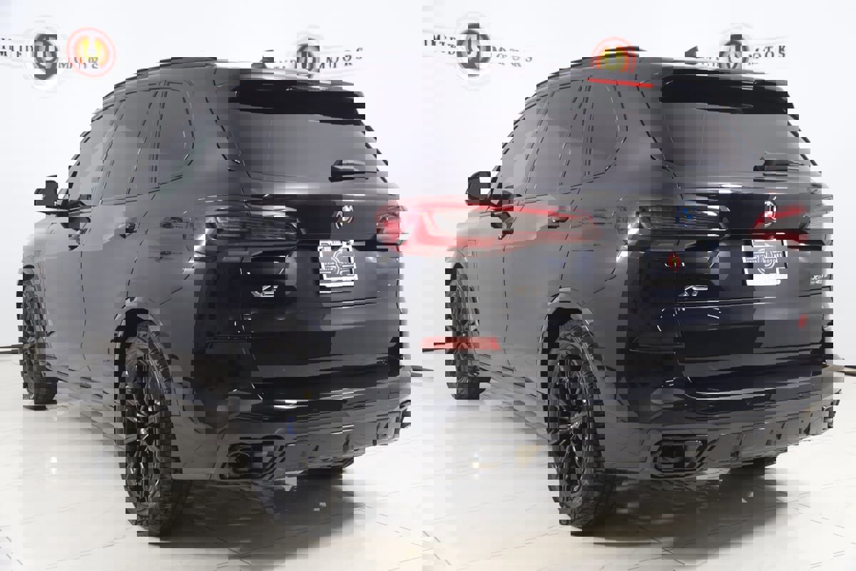 Used 2023 BMW X5 xDrive45e w/ M Sport Package image 4