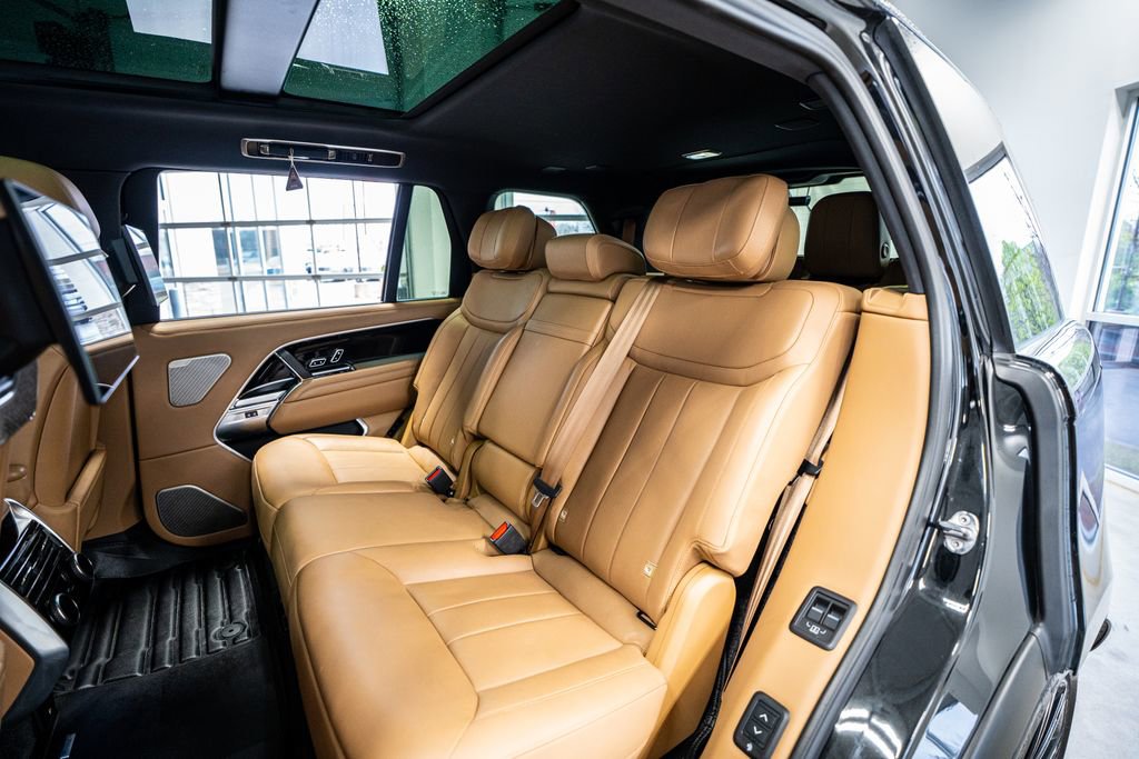 Used 2024 Land Rover Range Rover Long Wheelbase Autobiography AWD/4WD image 48