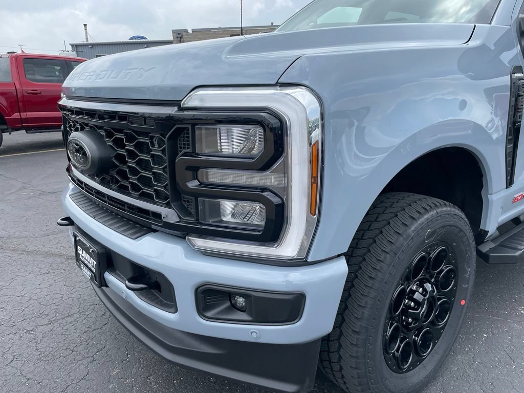 New 2026 Ford F250 Lariat w/ Black Appearance Package AWD/4WD image 42