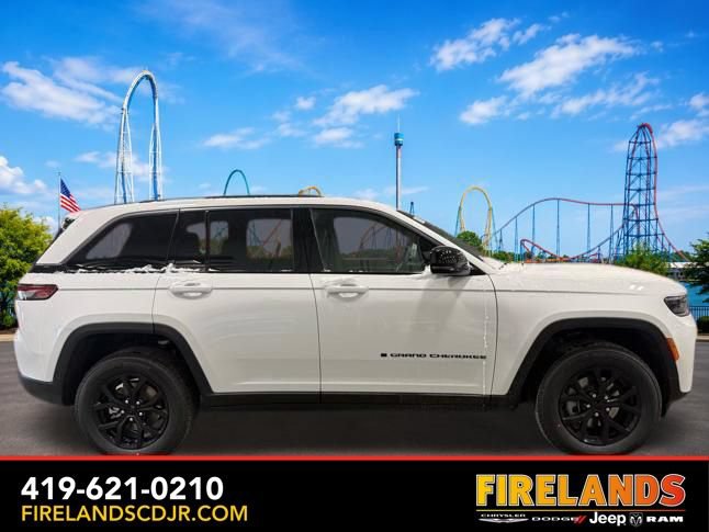 New 2026 Jeep Grand Cherokee Altitude AWD/4WD image 1