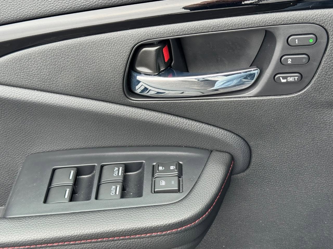 Certified 2025 Honda Ridgeline Black Edition image 26