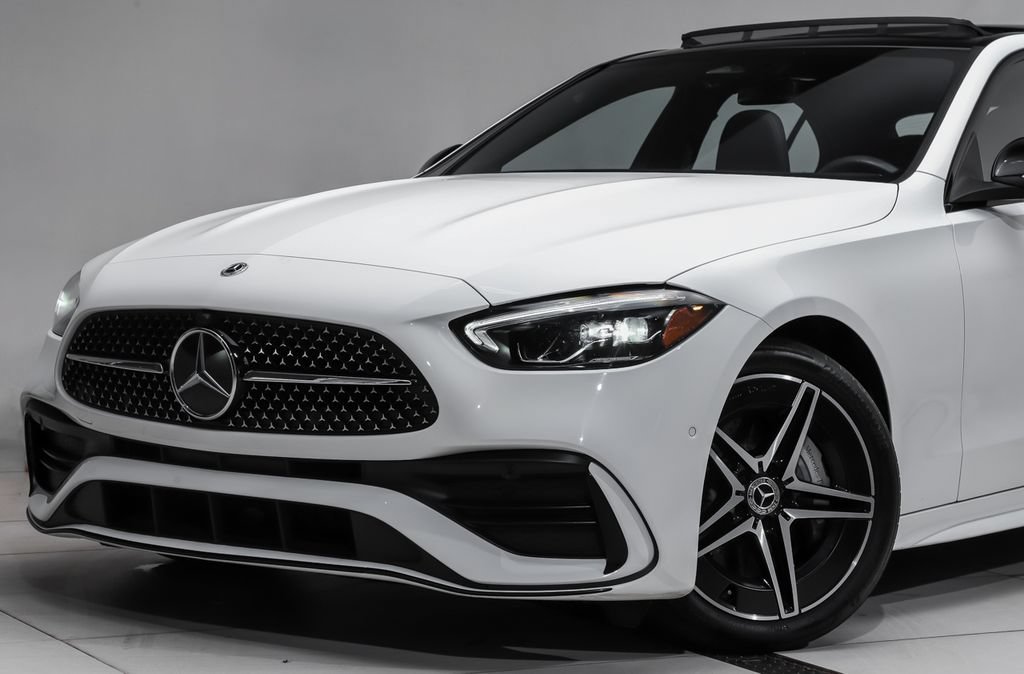 Used 2023 Mercedes-Benz C 300 4MATIC Sedan image 2
