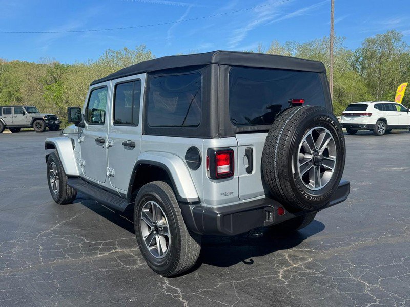 Used 2023 Jeep Wrangler Unlimited Sahara AWD/4WD image 5