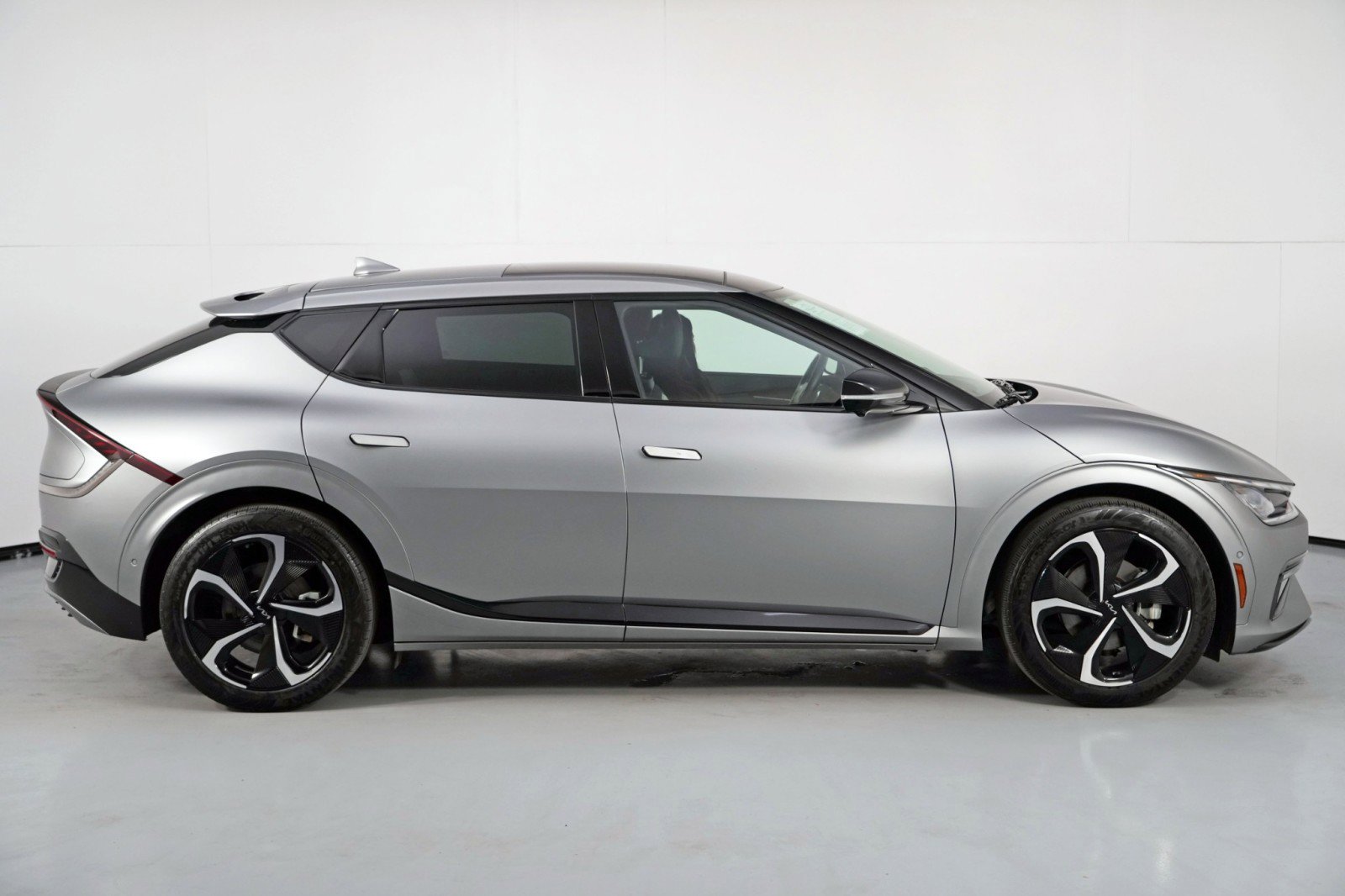 Used 2023 Kia EV6 GT-Line w/ GT-Line White Seat Package image 56