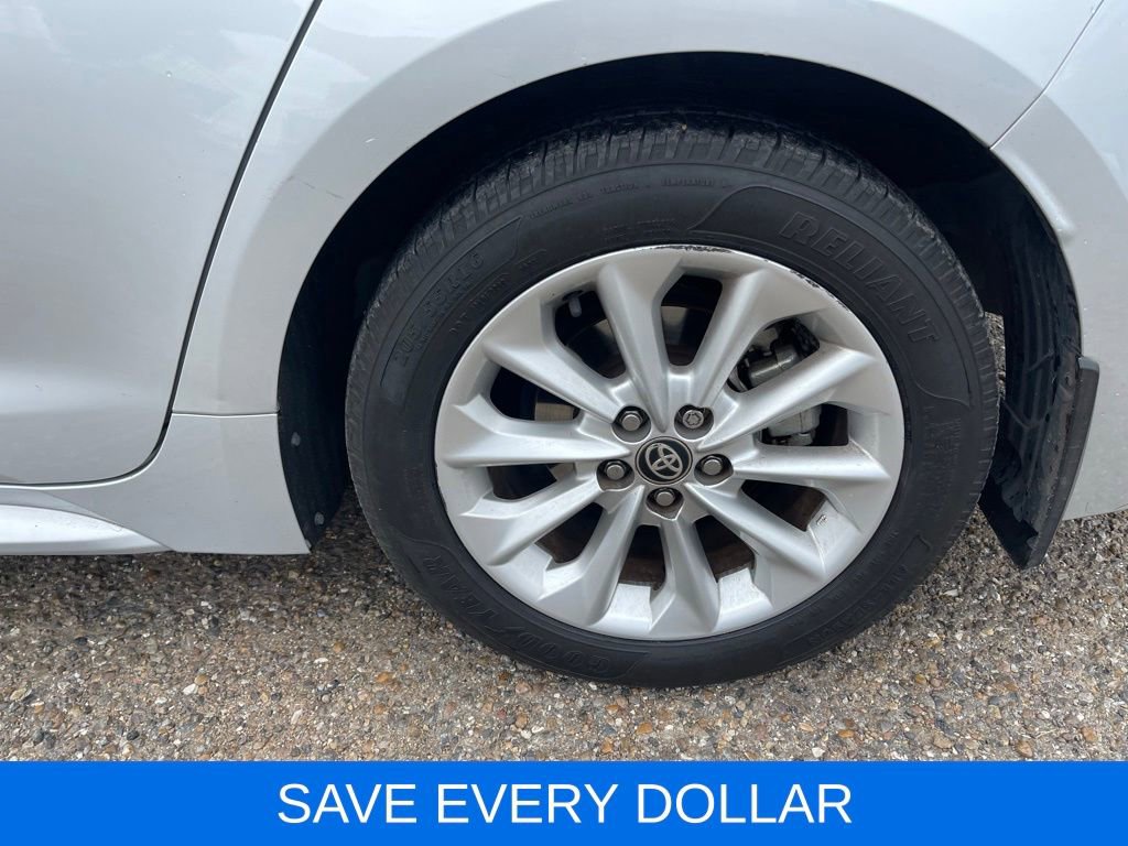Used 2020 Toyota Corolla LE w/ LE Premium Package FWD image 23