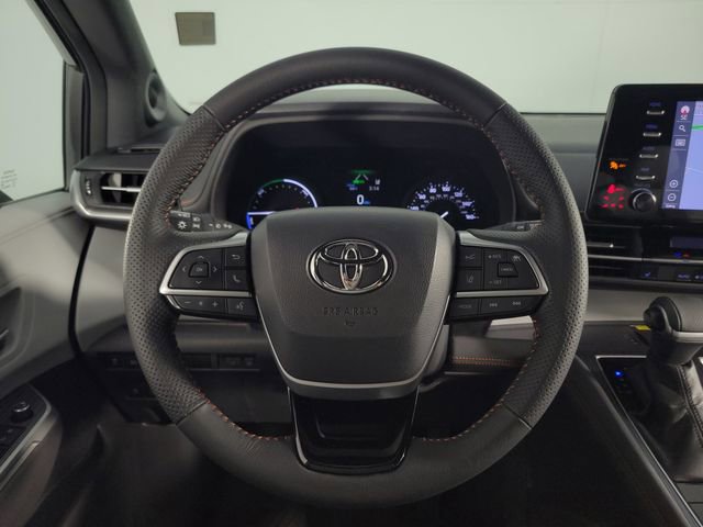Used 2022 Toyota Sienna XSE image 24
