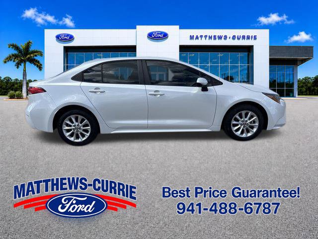 Used 2022 Toyota Corolla LE w/ LE Convenience Package FWD image 3