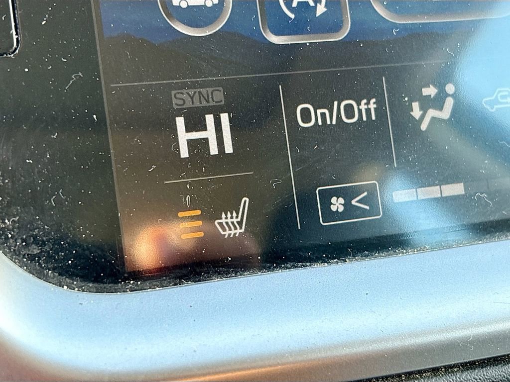 Used 2022 Subaru Legacy Limited image 21