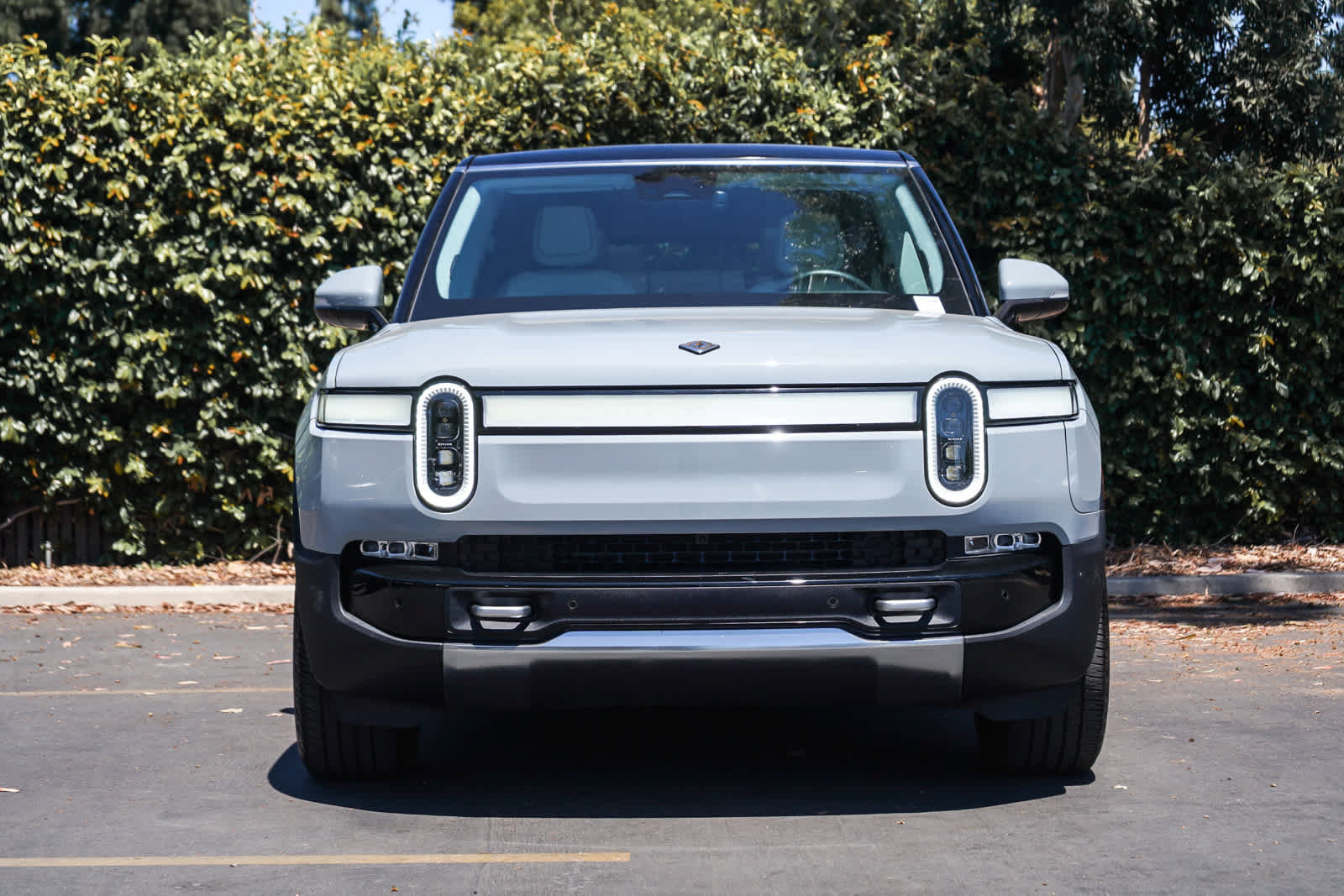 Used 2024 Rivian R1S Adventure AWD/4WD image 2