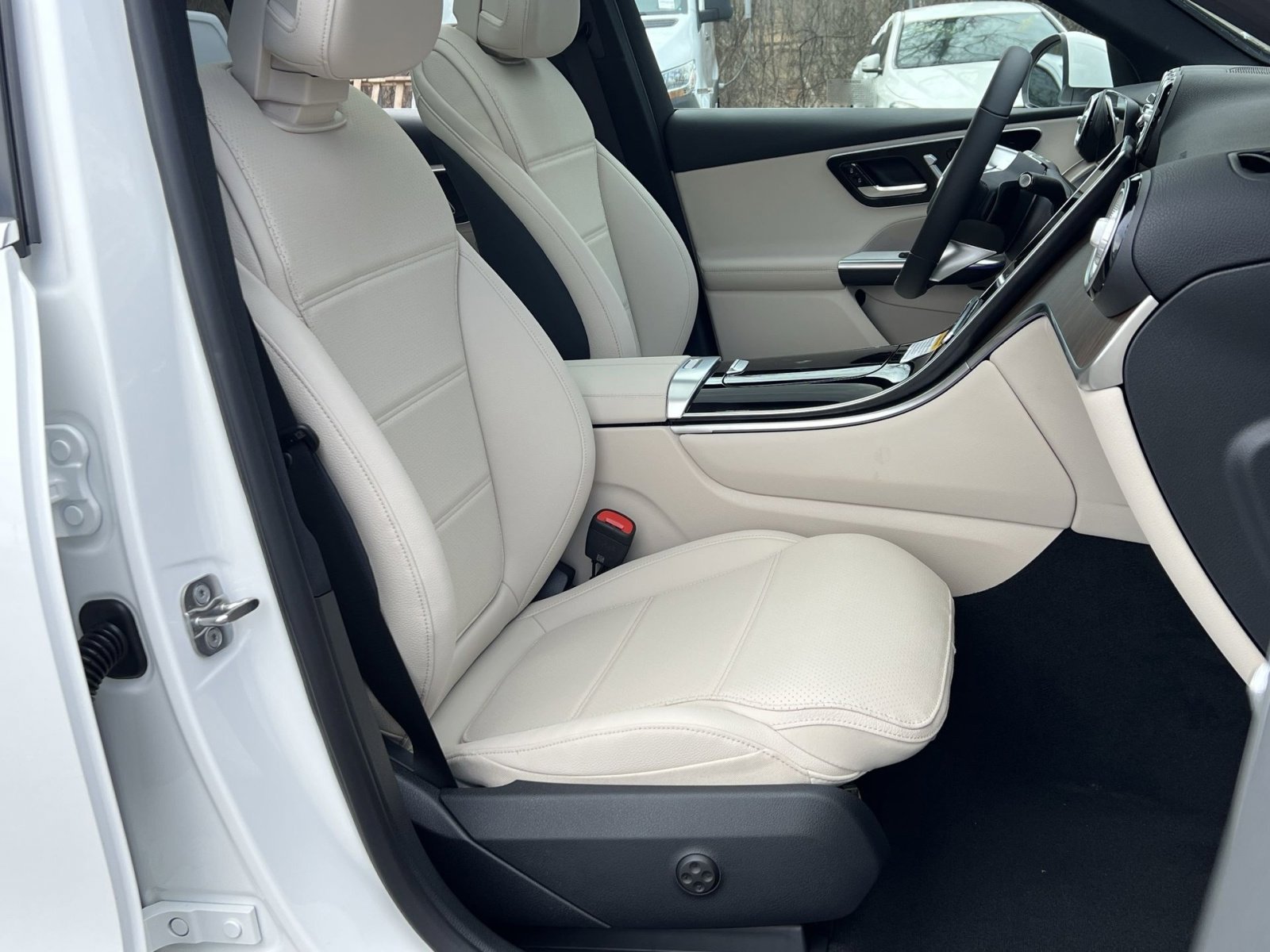 New 2026 Mercedes-Benz GLC 300 4MATIC image 26