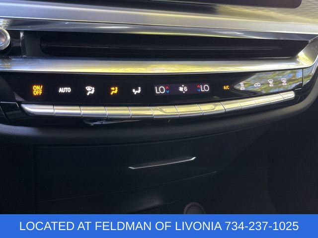 Used 2025 Cadillac Lyriq Luxury image 18