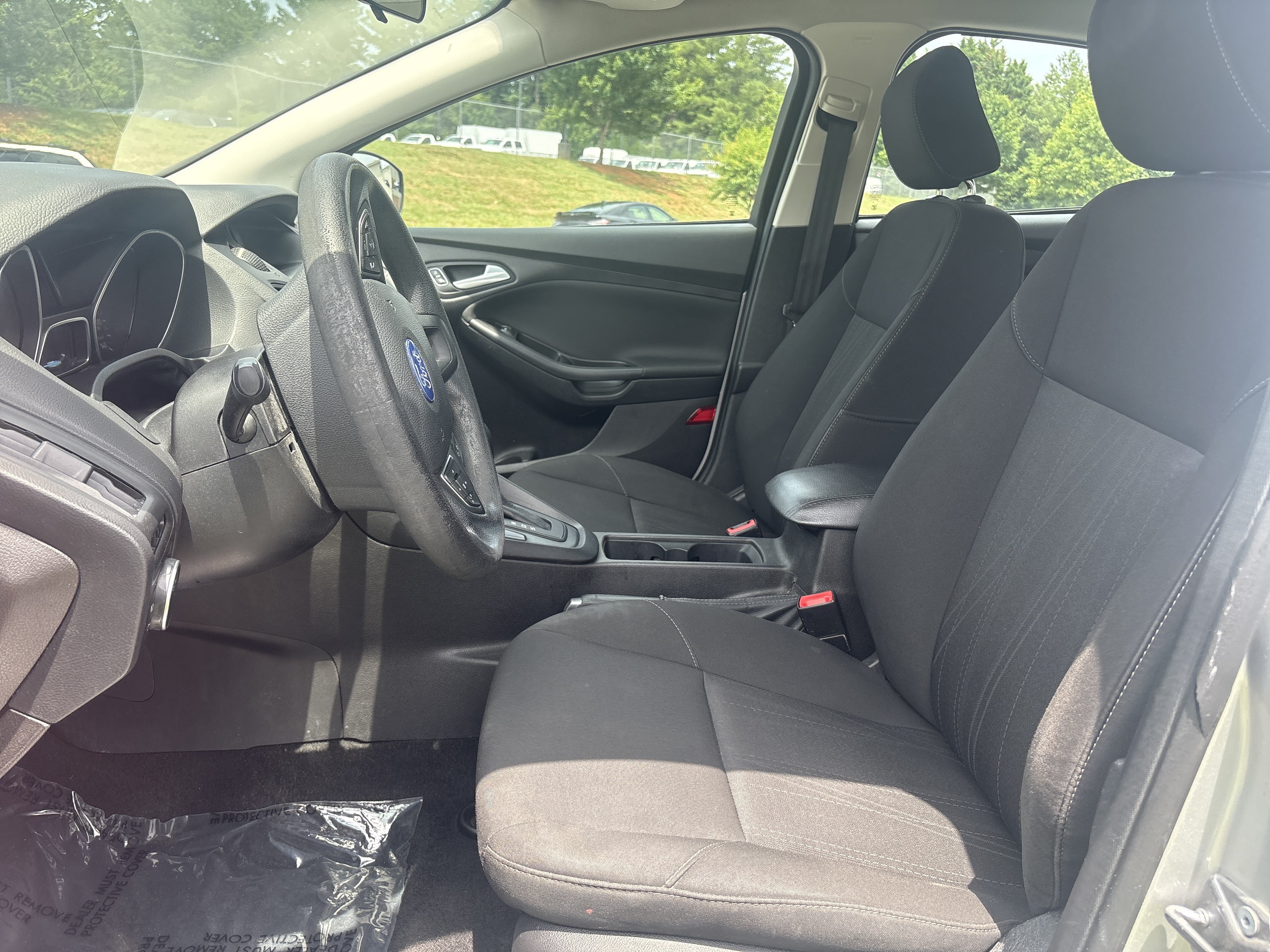 Used 2017 Ford Focus SE FWD image 14