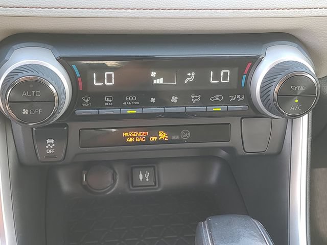 Used 2019 Toyota RAV4 XLE Premium FWD image 16