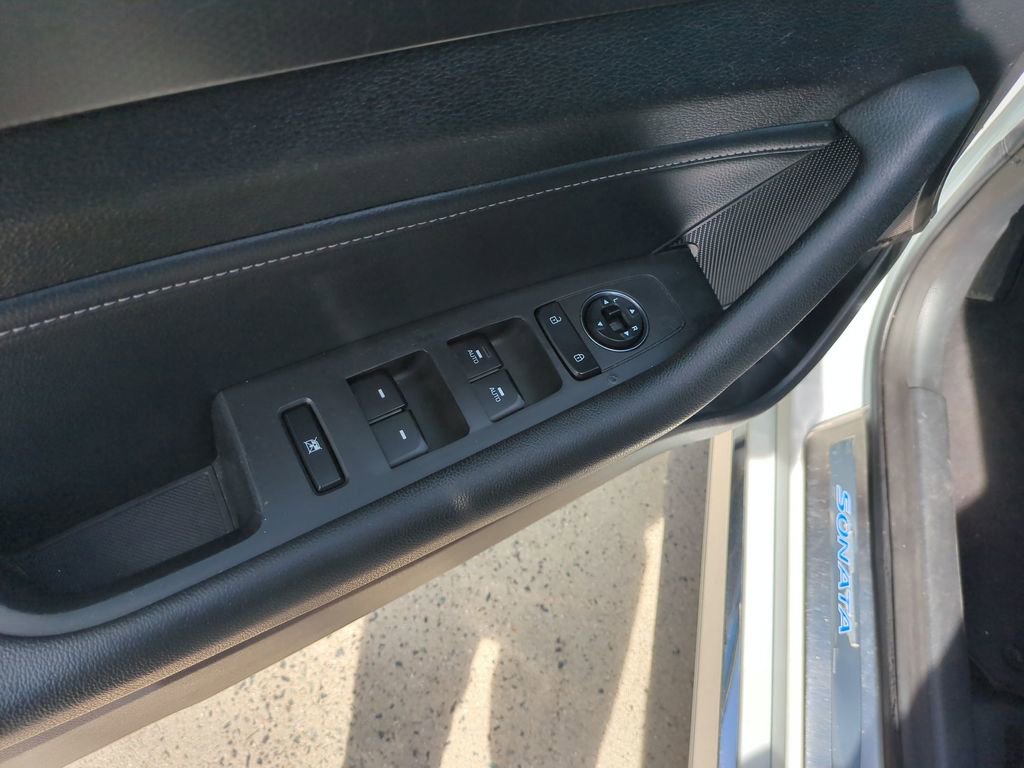 Used 2015 Hyundai Sonata Limited 2.0T w/ Cargo Package image 14