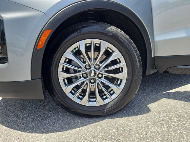 Certified 2025 Cadillac XT4 Premium Luxury FWD image 29