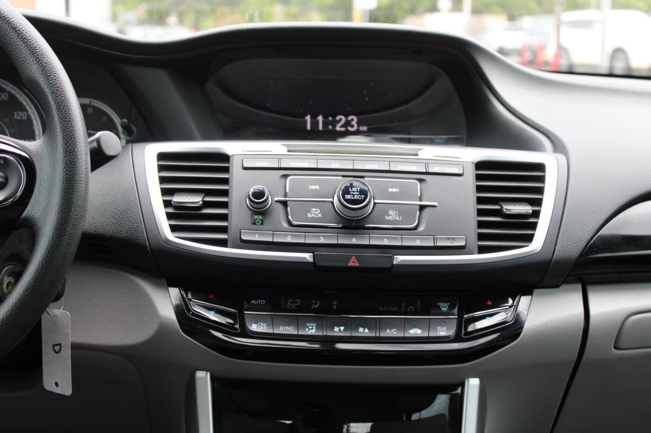 Used 2017 Honda Accord LX image 9