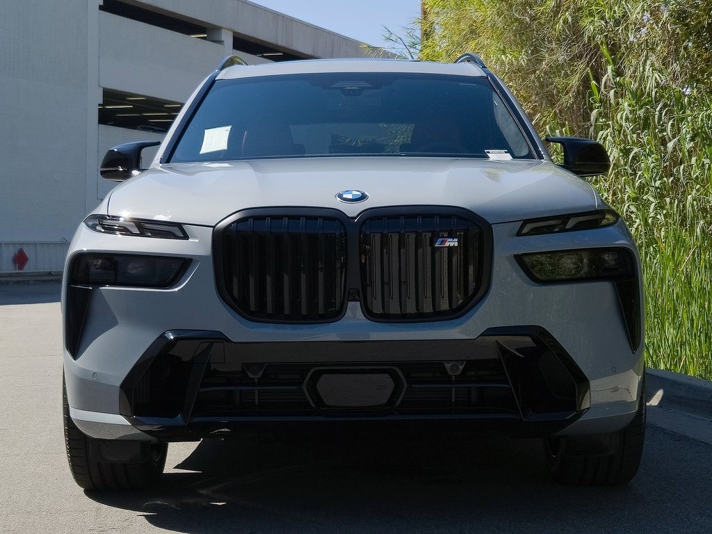 New 2026 BMW X7 M60i image 3