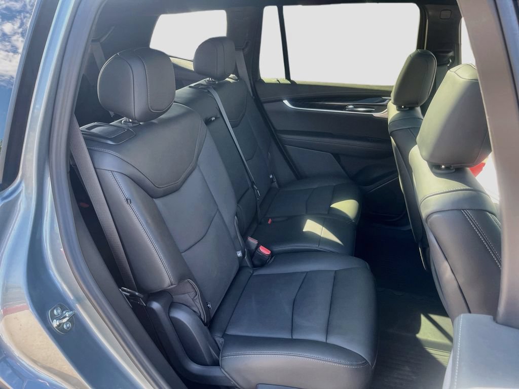 Used 2025 Cadillac XT6 Premium Luxury w/ Technology Package AWD/4WD image 30