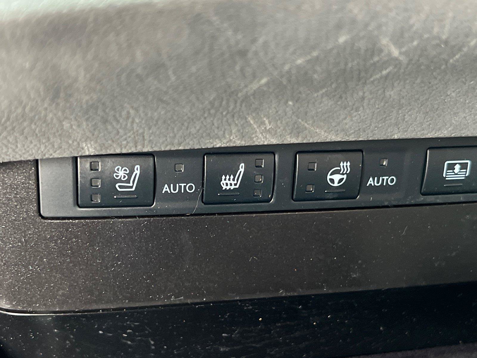 Certified 2024 Lexus ES 300h F Sport w/ Accessory Package (Z2) FWD image 30