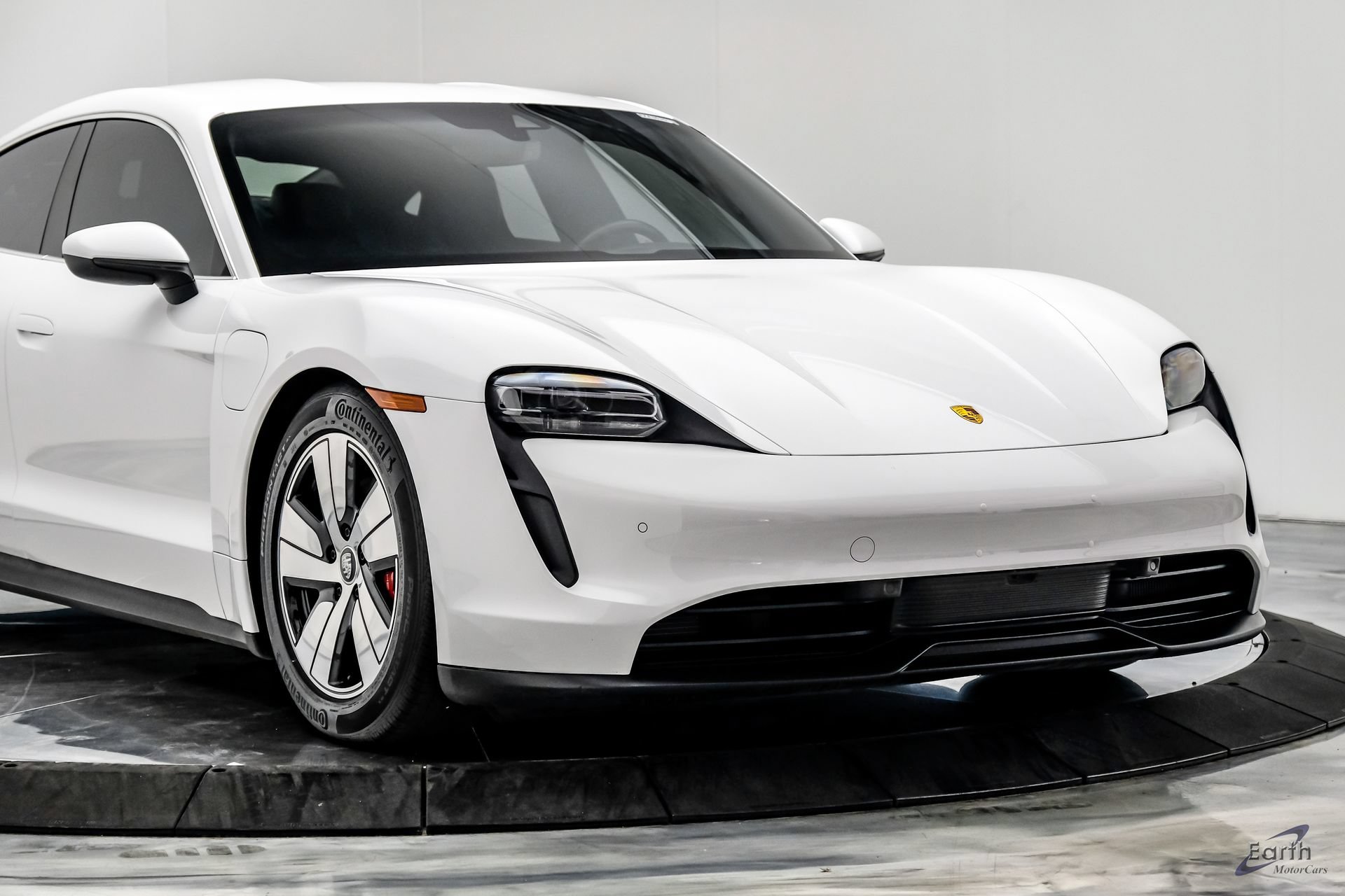Used 2023 Porsche Taycan 4S AWD/4WD image 25
