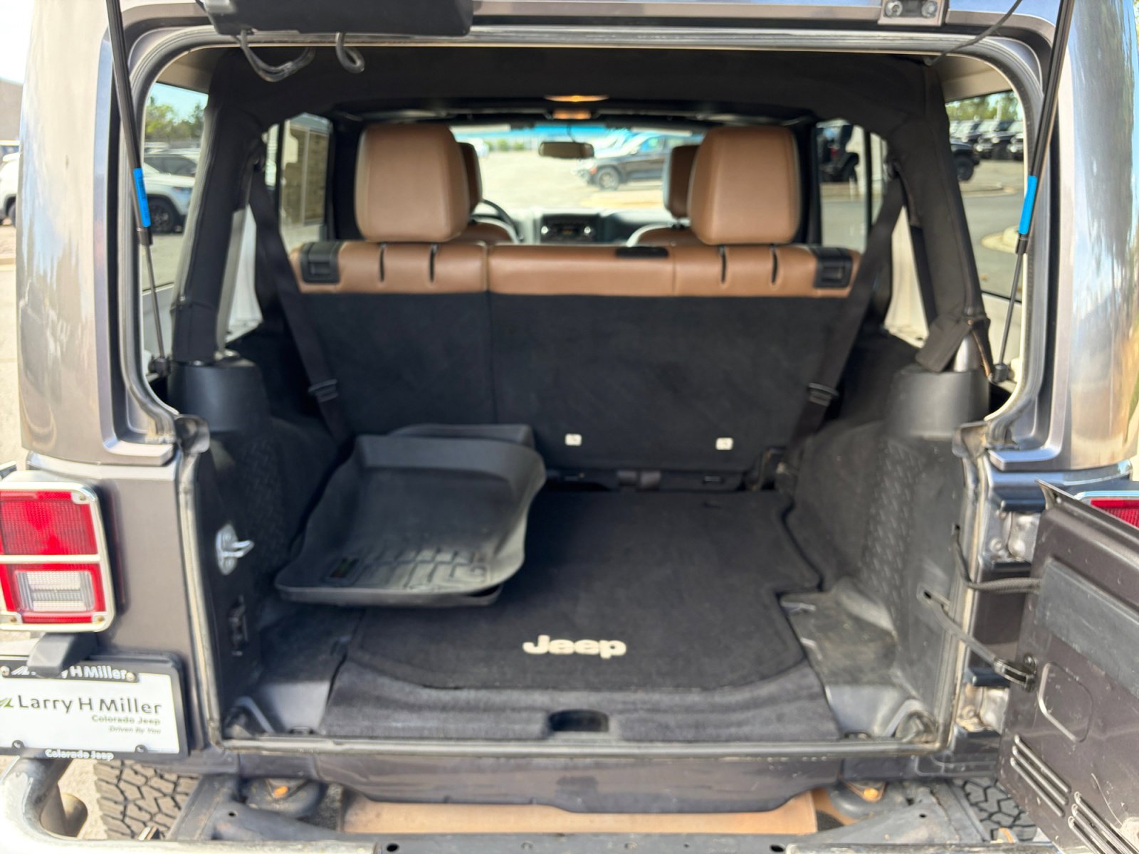 Used 2016 Jeep Wrangler Unlimited Sahara w/ Mopar Chrome Edition Group image 34