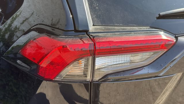 Used 2025 Toyota RAV4 XLE FWD image 33