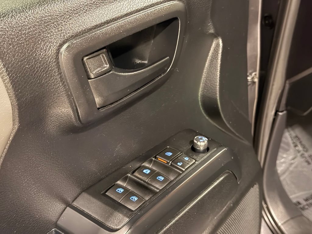 Used 2017 Toyota Tacoma SR w/ SR Convenience Package RWD image 13