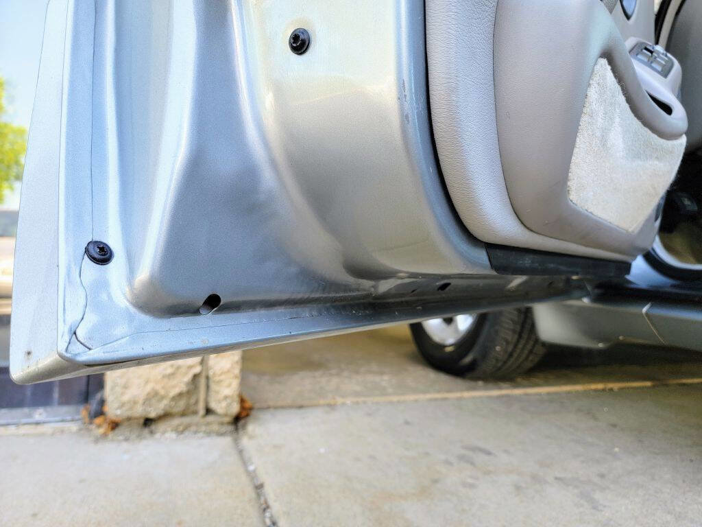 Used 1994 Pontiac Bonneville SSE FWD image 35