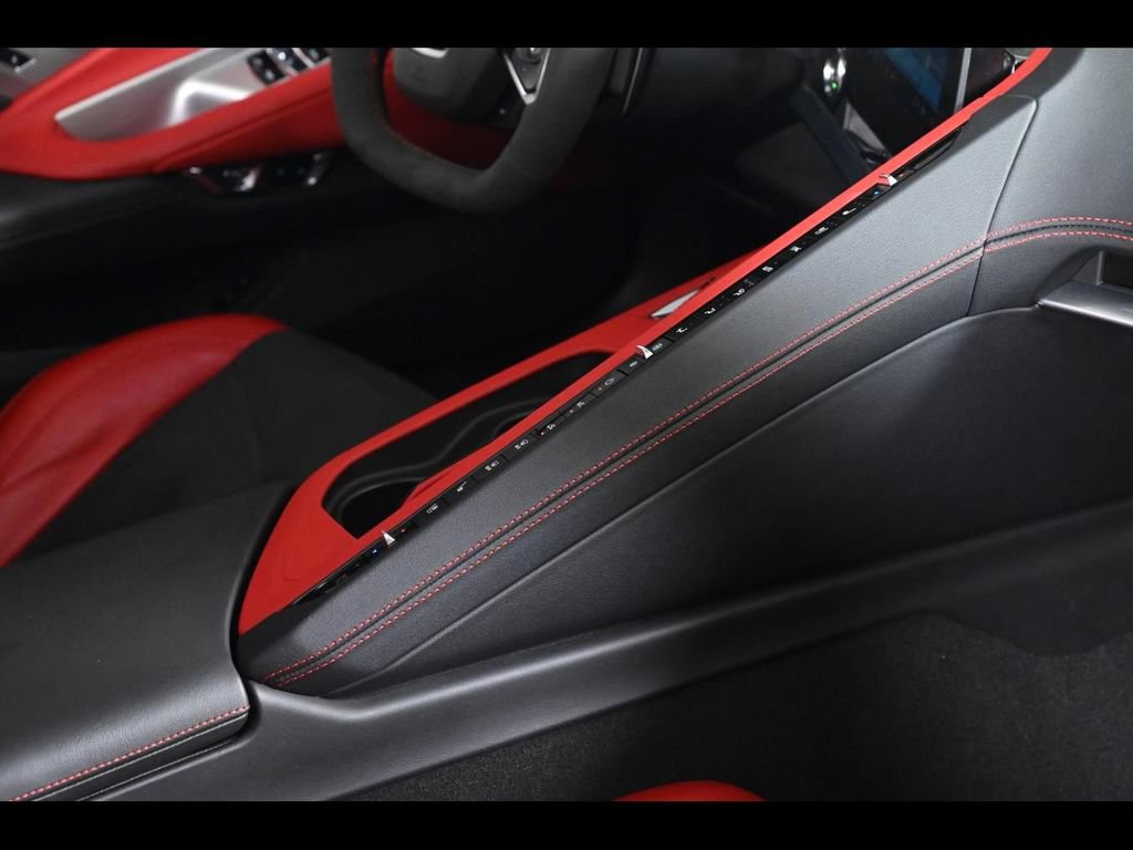 Used 2021 Chevrolet Corvette Stingray Preferred Conv w/ Z51 Performance Package RWD image 21