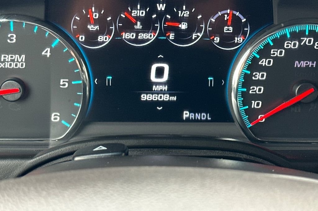 Used 2017 Chevrolet Suburban LT AWD/4WD image 28