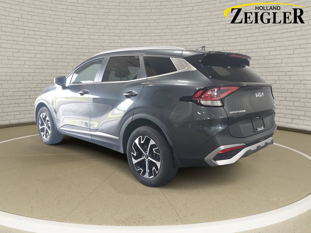 Used 2023 Kia Sportage EX AWD/4WD image 7