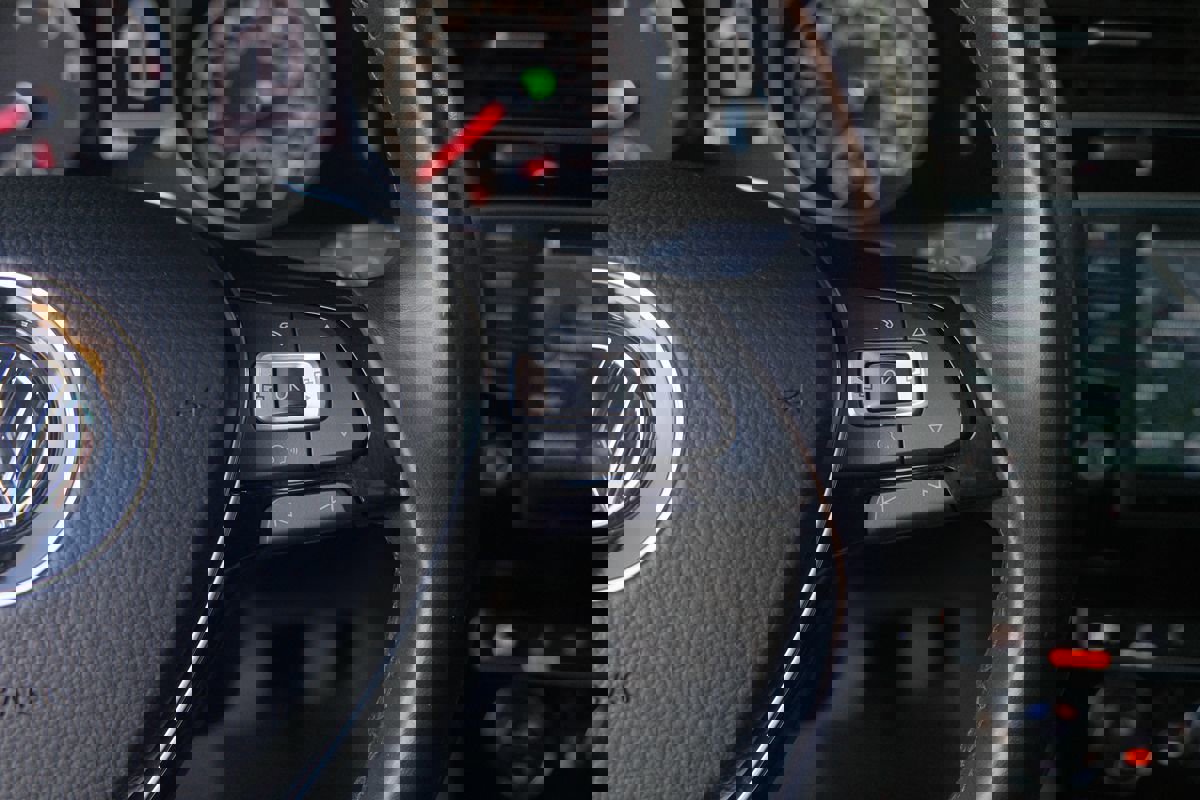 Used 2017 Volkswagen Golf SEL image 18