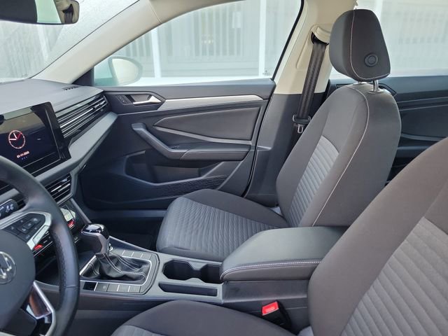 Used 2025 Volkswagen Jetta S image 12